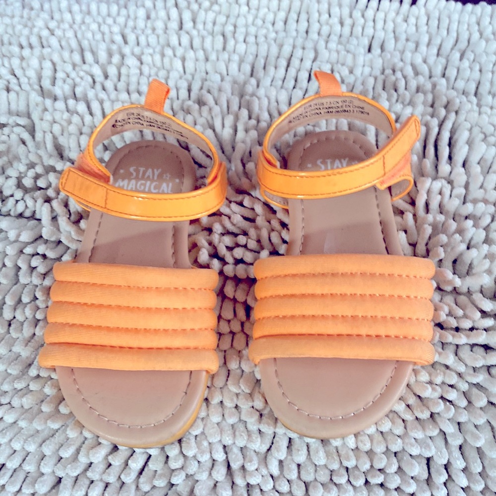 Stay magical shoes, orange H&M
